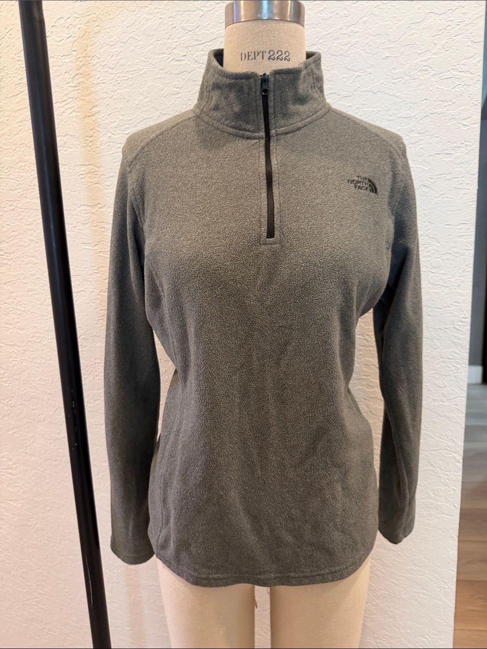 North Face gray fleece quarter zip layer cold weather gear